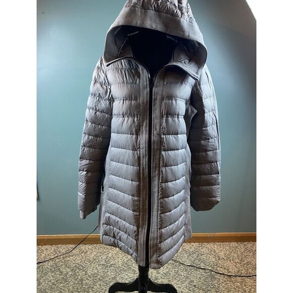 Nike Jackets & Blazers - Women's Nike Vented Goose Down Hooded Athletic Jacket Size Medium